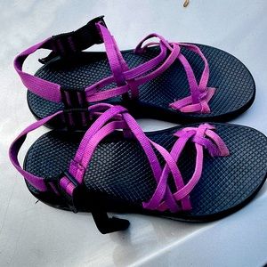Chacos size 8 w
